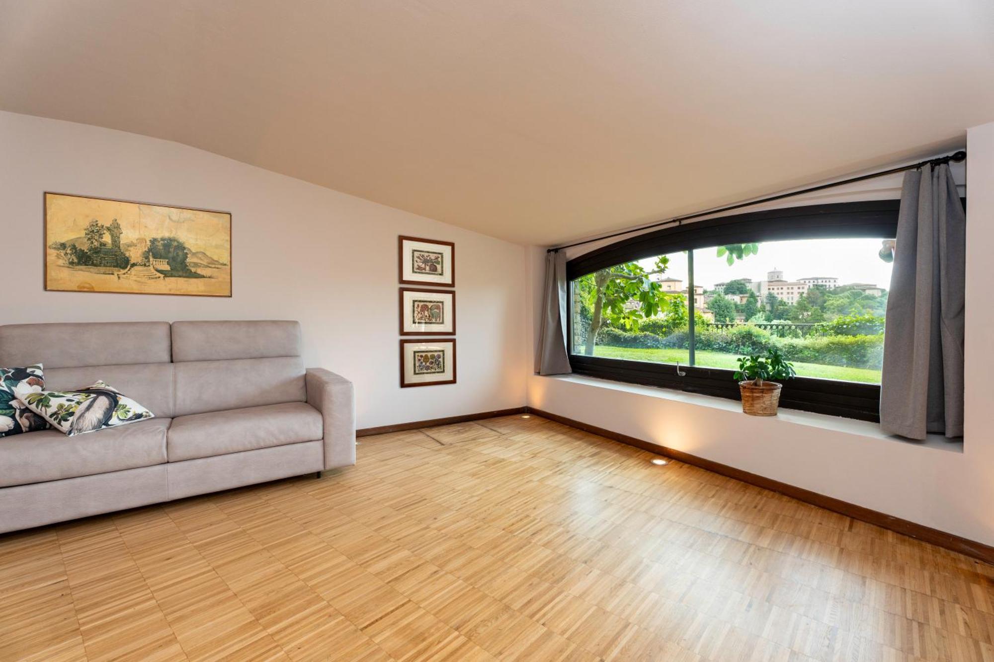 Apartments Vistallihouse Bergamo Bagian luar foto