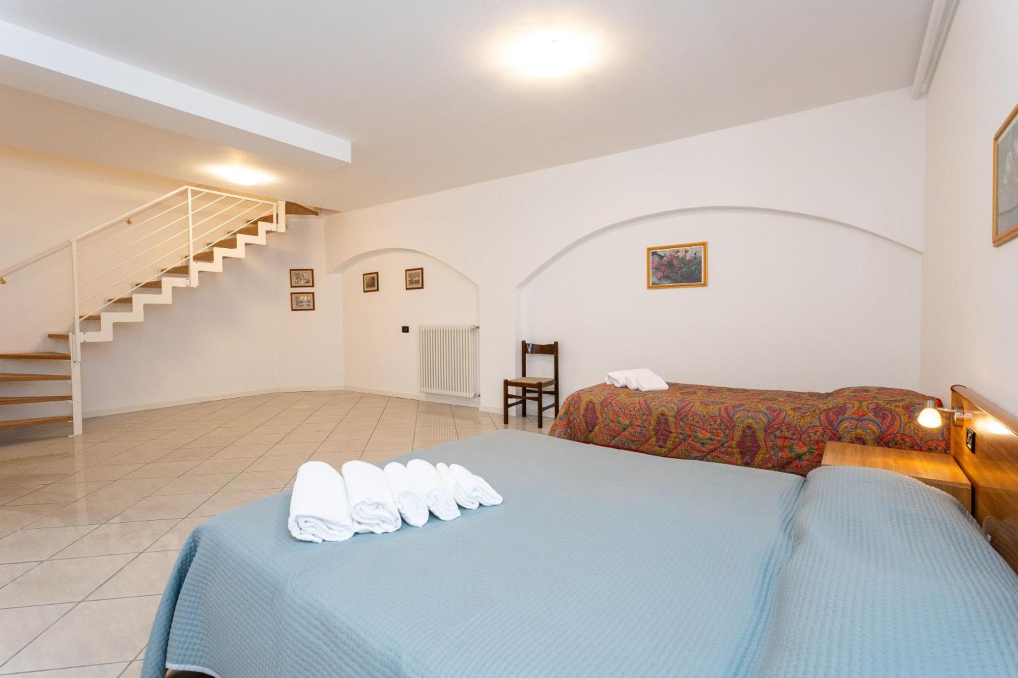 Apartments Vistallihouse Bergamo Bagian luar foto